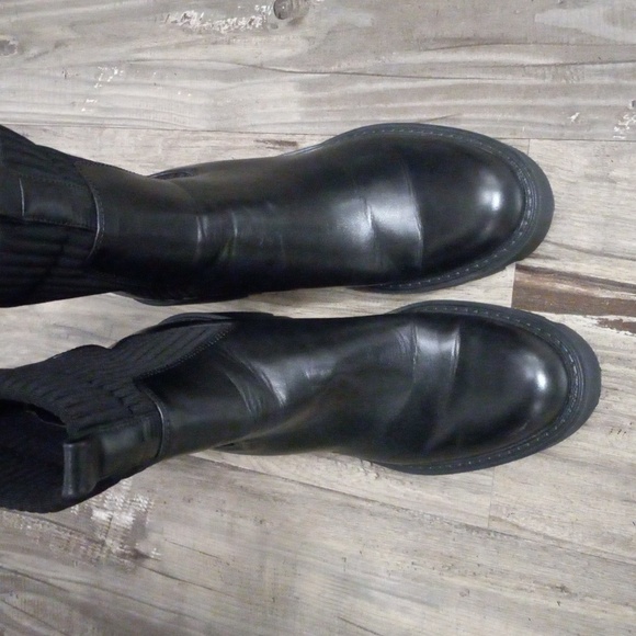 ZARA Women's Chelsea Boots Lether Elastic Detail Track Soles Sack Boot Sz 6.5 - Picture 7 of 16
